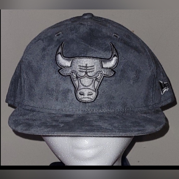 New Era/NBA-Chicago Bulls-Gray Suede-Size 7 5/8 - Picture 1 of 6